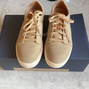 Olukai Pehuea Li Khaki Sneakers Size 7.5